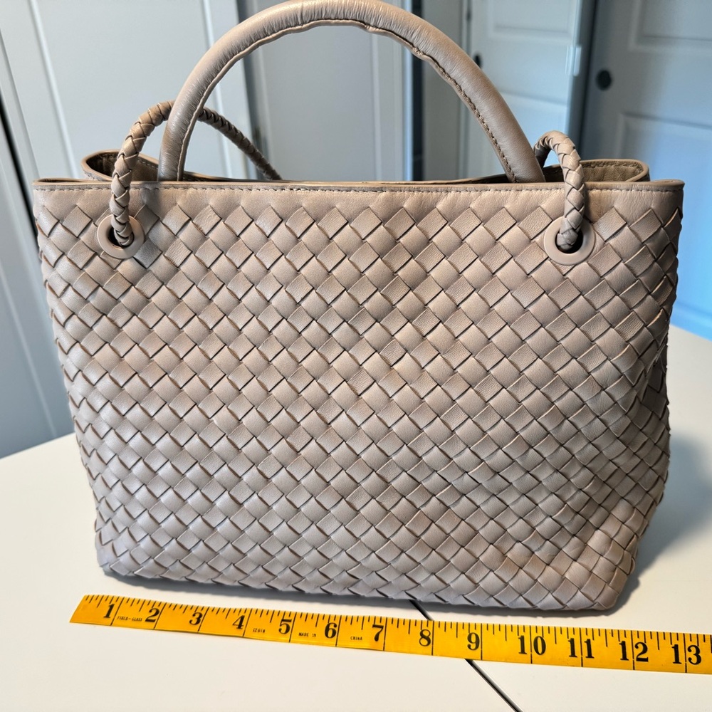 Quince Italian Leather Hand Woven Satchel in Taupe - Picture 4 of 12